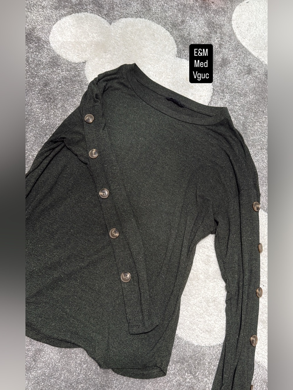Button-Trim Long Sleeve Top in Dark Green